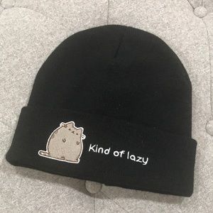 Adorable Pusheen beanie!!